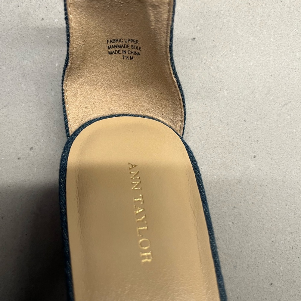 NWOT ⭐️ Ann Taylor Jean Kitten Heel - size 7.5 - Picture 10 of 11